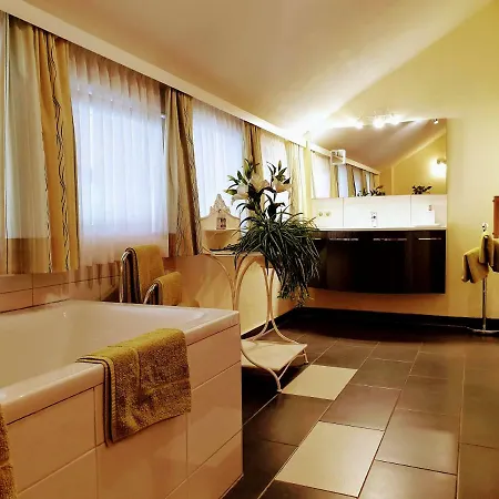 Апартаменты Haus Bergblick *